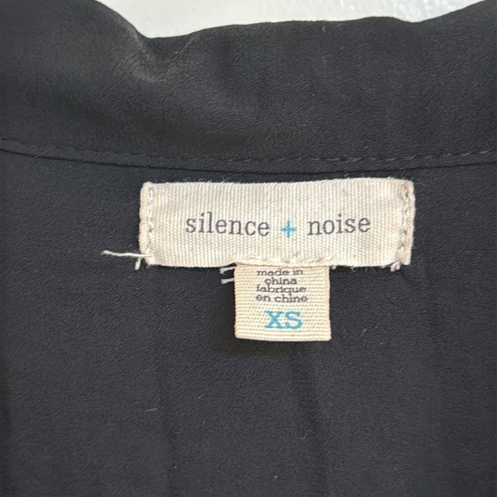 Silence + Noise Blouse - Picture 4 of 7